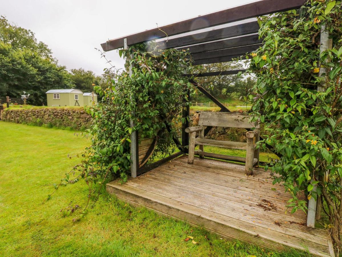 Shepherds Hut - The Crook Milford Haven Extérieur photo