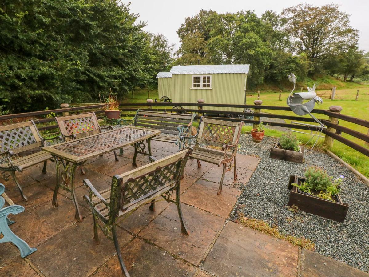 Shepherds Hut - The Crook Milford Haven Extérieur photo